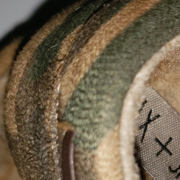 Camouflage Ugg Style Slippers by Max + Jake SIZE - Picture 6 of 13